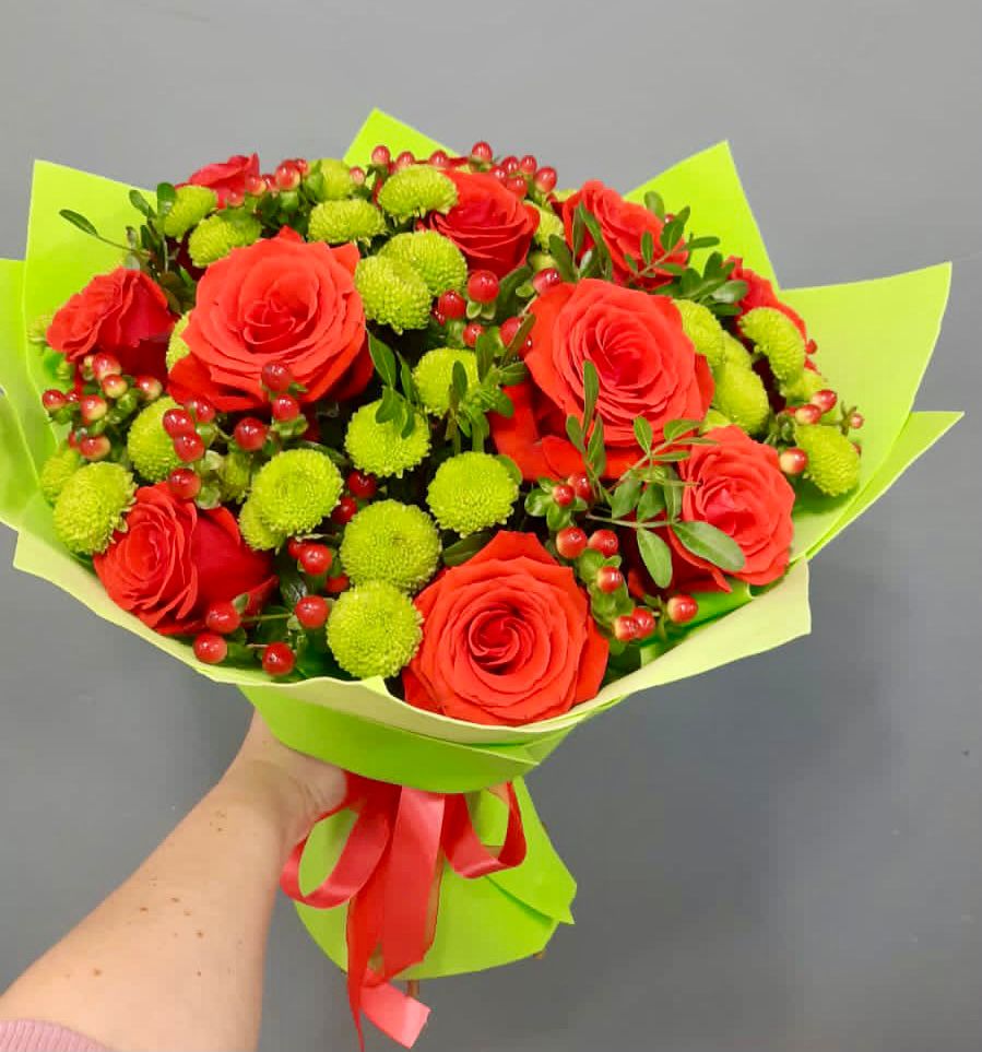 Букет цветов из: Хризантемы и Розы в Бессоновке