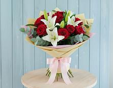 Букет цветов из:  Лилии и Розы в Бессоновке