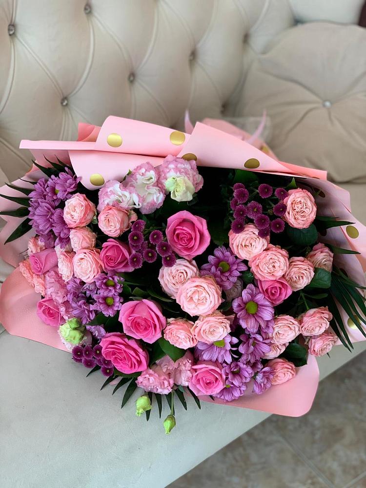 Букет цветов из: Хризантемы, Розы и Лизиантусы в Бессоновке