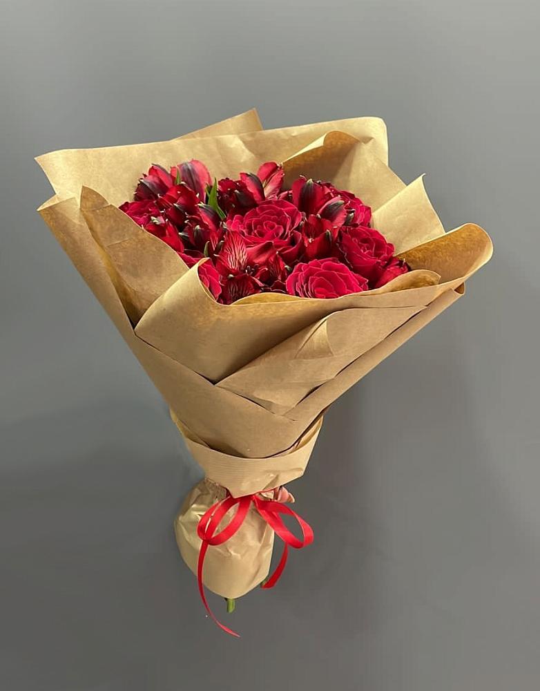 Букет цветов из: Альстромерии и Розы в Бессоновке