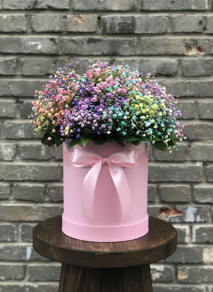 Цветочная композиция из Гипсофила и Розы в шляпной коробке в Бессоновке