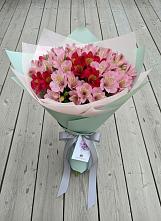 Букет цветов из:  Альстромерии #REPLACE_PRED# Бессоновке