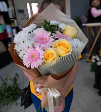 Букет цветов из:  Герберы, Розы и Хризантемы в Бессоновке