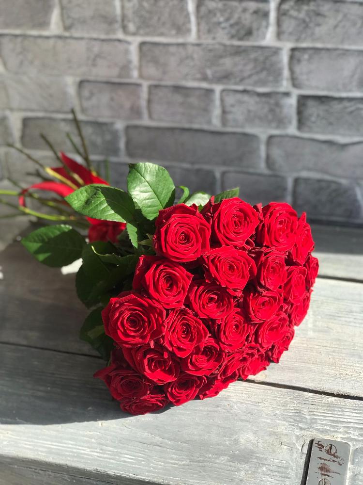 Букет Красные розы Фридом в Бессоновке
