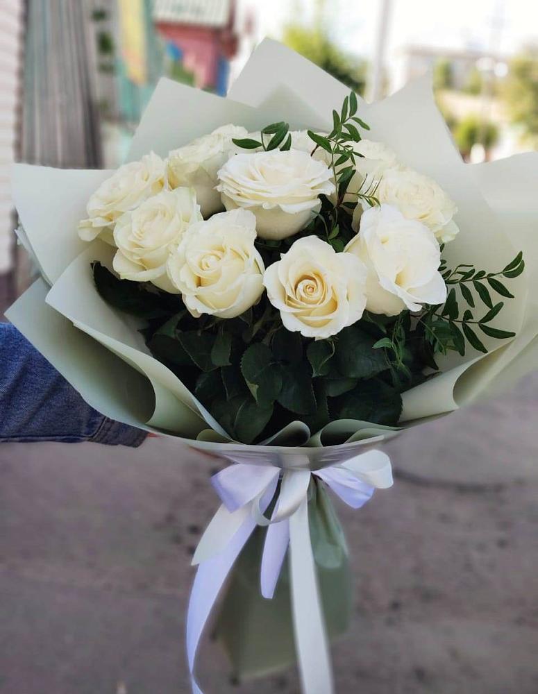 Букет Белые розы Проуд в Бессоновке