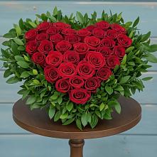 Цветочная композиция из Розы в виде сердца в Бессоновке