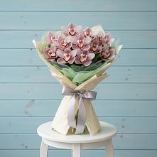 Букет цветов из:  Орхидеи и Розы в Бессоновке