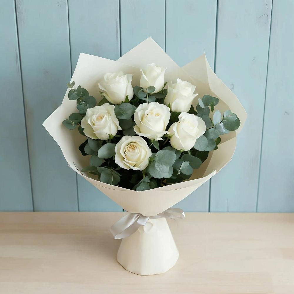 Букет Белые розы в Эвкалипте в Бессоновке
