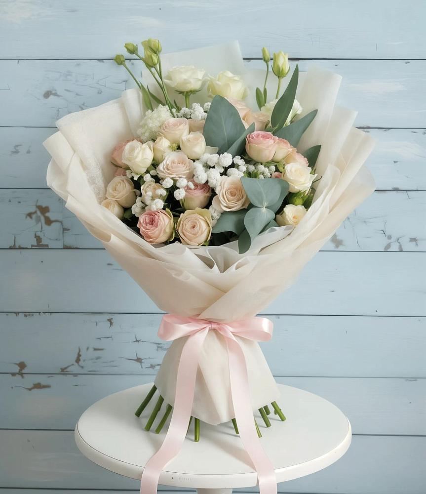 Букет цветов из: Розы и Лизиантусы в Бессоновке