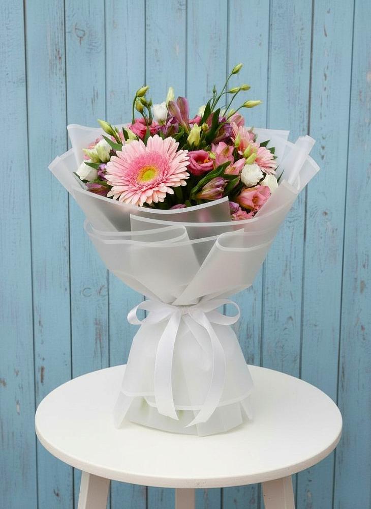 Букет цветов из: Герберы, Альстромерии и Лизиантусы в Бессоновке