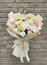 Букет цветов из:  Гвоздики, Розы, Лизиантусы и Хризантемы #REPLACE_PRED# Бессоновке