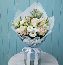Букет цветов из:  Розы и Лизиантусы в Бессоновке