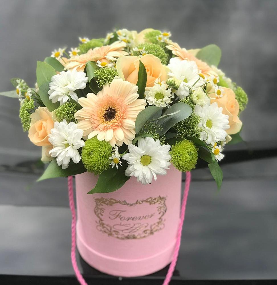 Цветочная композиция из Розы, Герберы и Хризантемы в шляпной коробке в Бессоновке