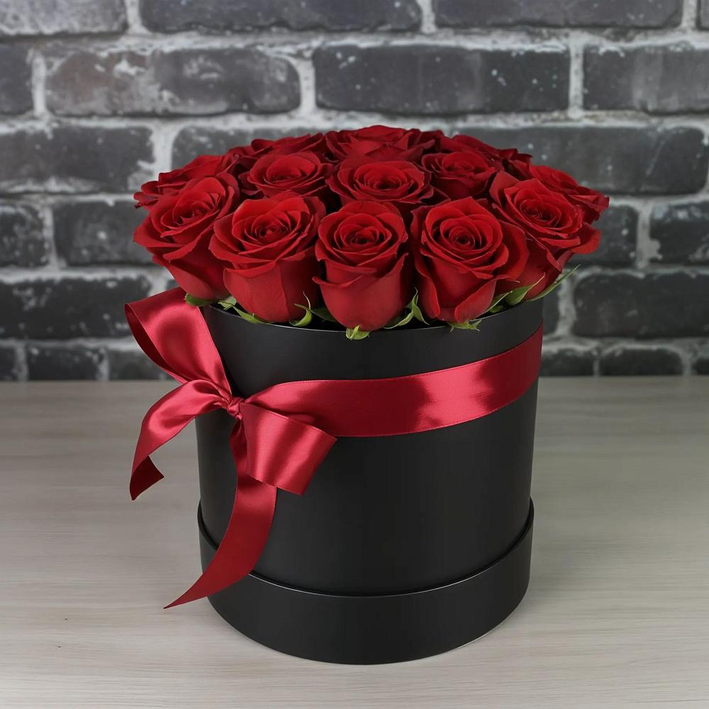 Цветочная композиция из Розы в шляпной коробке в Бессоновке