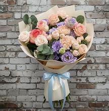 Букет цветов из:  Розы, Лизиантусы и Гвоздики в Бессоновке